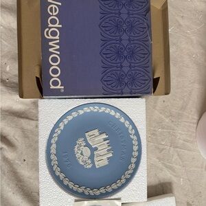 Wedgwood Blue Christmas Plate 1976